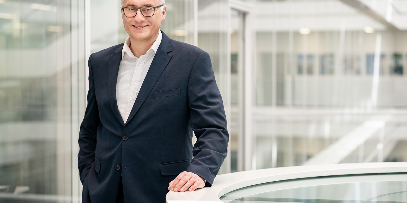 Dr. Oliver Runte im Amt bestätigt