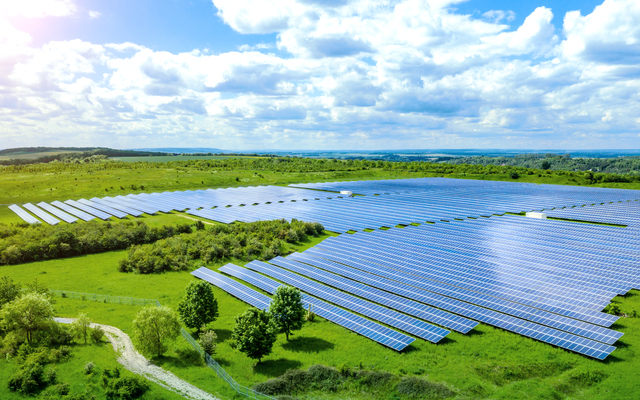 Geeignete Flächen für Photovoltaik-Anlagen suchen und finden